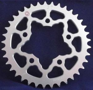 Corona 37 Denti Sitta Ergal, catena 525, codice 201H37-25 ergal 7075 per cerchi attacco OZ/Marchesini/BST/MFR - Benelli (tutti i modelli)