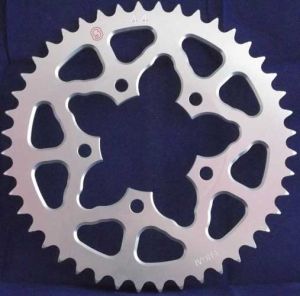 Corona 44 Denti Sitta Ergal, catena 520, codice 201H44 ergal 7075 per cerchi attacco OZ/Marchesini/BST/MFR - Benelli (tutti i modelli)