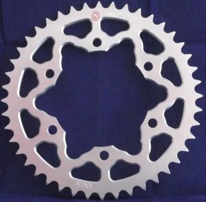 Corona 44 Denti Sitta Ergal, catena 520, codice 201M44 ergal 7075 per Yamaha R1, Suzuki GSX-R 1000 09