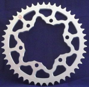 Corona 47 Denti Sitta Ergal, catena 525, codice 201M47-25 per Yamaha R1, Suzuki GSX-R 1000 09, R6 06-, FZ6/Fazer, FZ1/Fazer 1000 06-