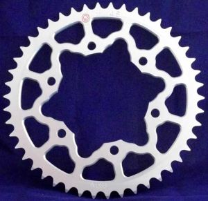 Corona 46 Denti Sitta Ergal, catena 520, codice 201M46 ergal 7075 per Yamaha R1, Suzuki GSX-R 1000 09, R6 06-07, FZ1/Fazer 1000 06-,