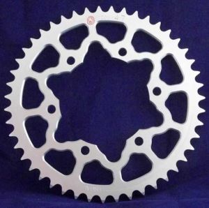 Corona 47 Denti Sitta Ergal, catena 520, codice 201M47 ergal 7075 per Yamaha R1, Suzuki GSX-R 1000 09, R6 06-07, FZ1/Fazer 1000 06-,