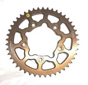 Corona 44 Denti Sitta in Ergal passo 520 con trattamento in ossido duro per Ducati 999, 749, 899-959 Panigale, Monster 821 e Scrambler 803 16> codice 202D44-OD