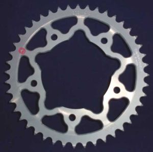 Corona 44 denti Ergal Sitta Yamaha R1 2015> - R6 99>02,catena 520, codice 202M44