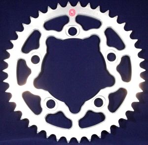 Corona 36 Denti Sitta in Ergal passo 520 per KTM RC8, DUKE 950/990 codice 202T36