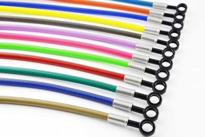 Kit Tubi Freno Accossato Per Moto, Yamaha - YZF-R1 (2015-2021), Layout F, Numero Tubi: 3 tubi Blu Raccordi Inox verniciato nero