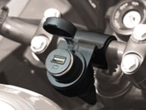 PRESA ACCENDISIGARI 12V PER MOTO + PRESA USB ESTRAIBILE CODICE P12USB